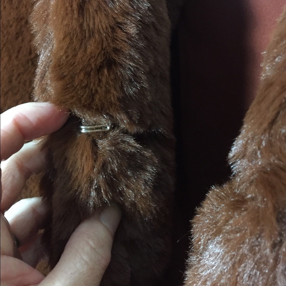 LAST ONE: Stella Faux Fur Jacket, L - Picture 6 of 7